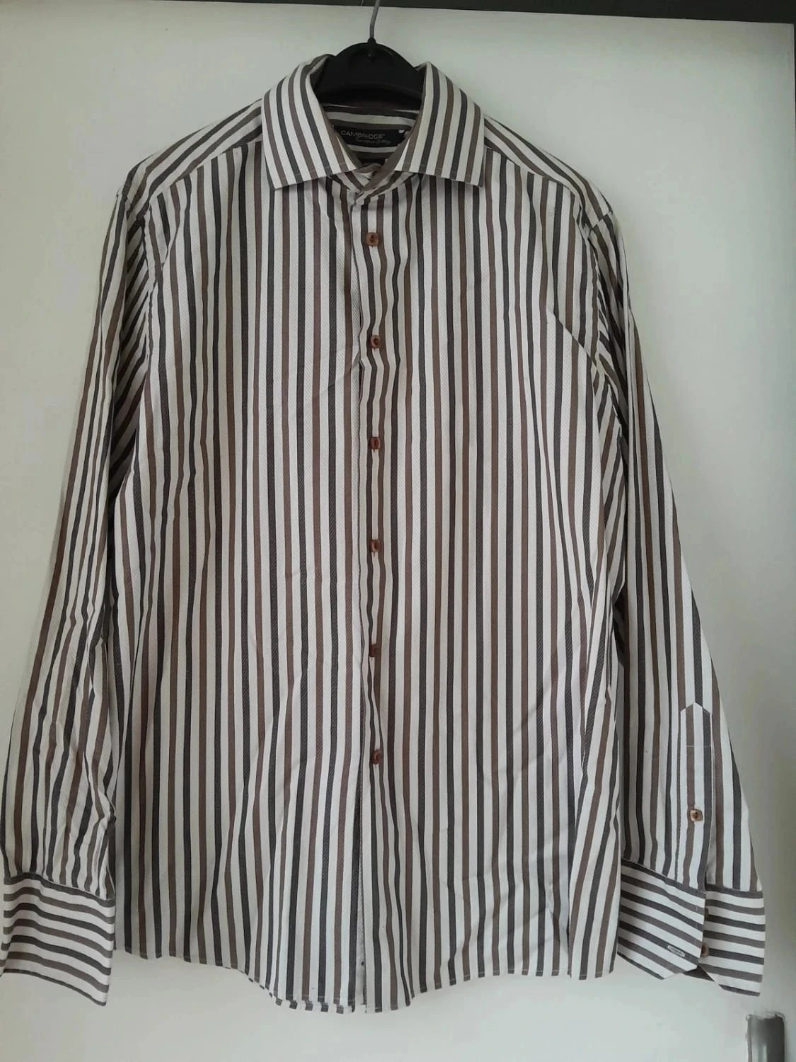 Chemise à rayures marrons, taille 5 (43/44) Marque Cambridge